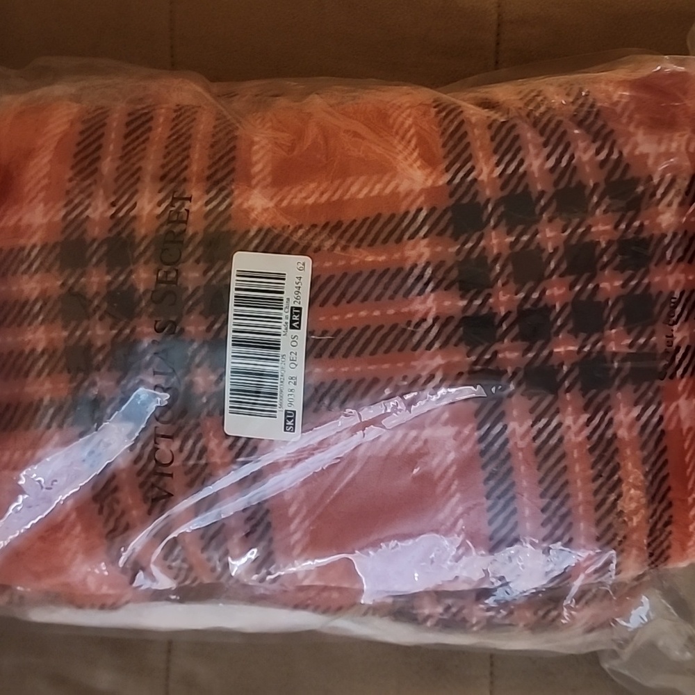 NWT Victoria's Secret Red Plaid Blanket